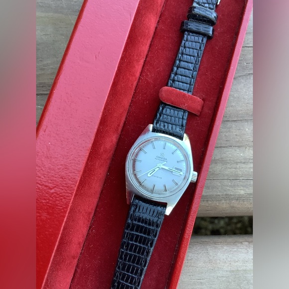Ladies OMEGA GENEVE AUTOMATIC watch ❤️